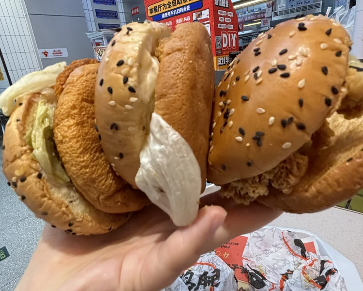 开一家华莱士汉堡店大约要多少钱，华莱士汉堡炸鸡店加盟大概是多少